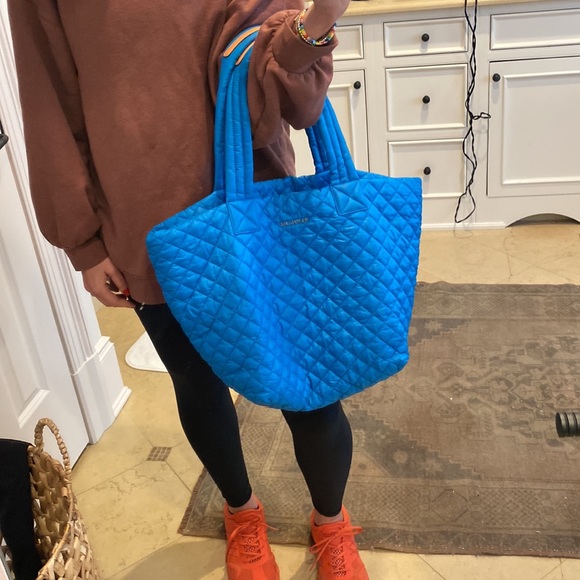 MZ Wallace Handbags - NWOT MZ Wallace Medium metro tote blue